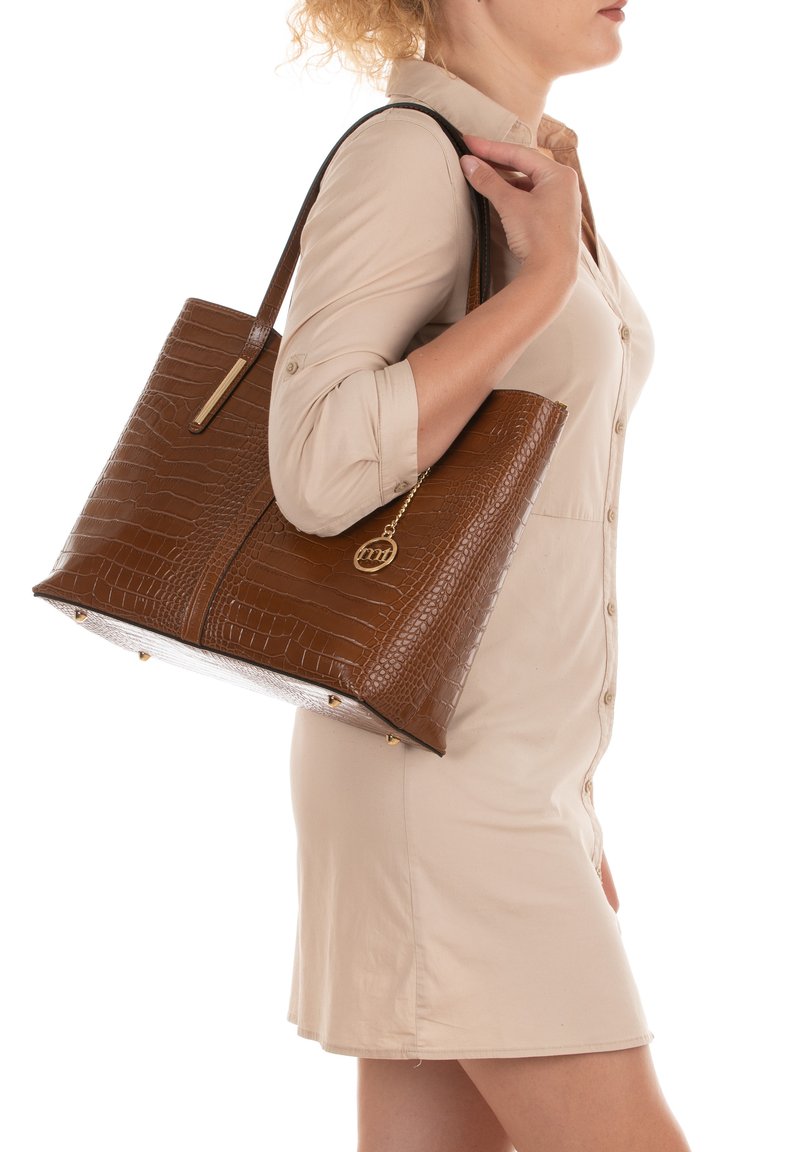 Mia Tomazzi ARSIA ITALIAN MADE - Sac ?� main - cognac - ZALANDO.FR