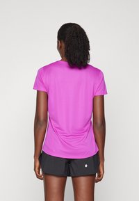 ASICS CORE TOP - Camiseta deportiva - bold magenta