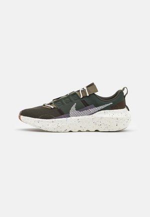 Sneakers - dark green