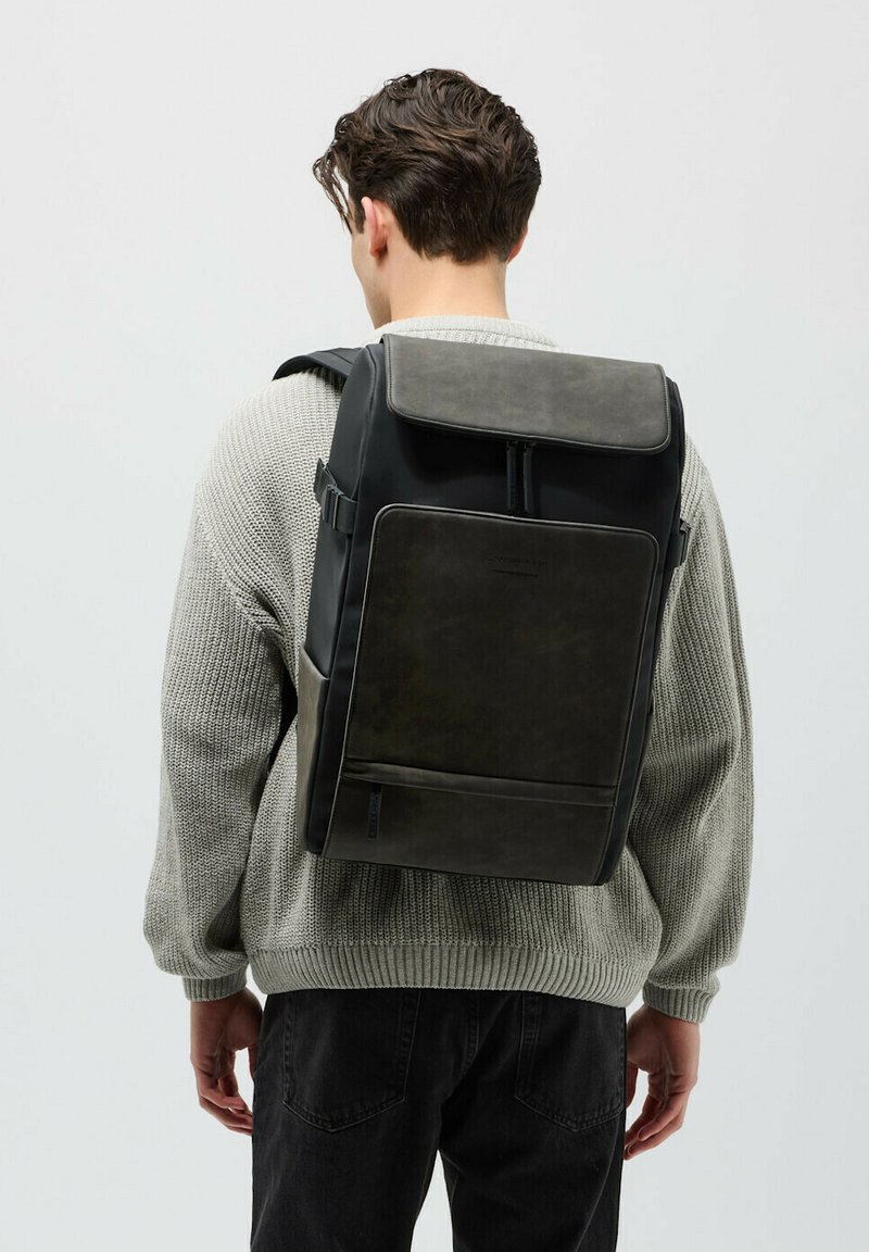 Kapten & Son - BALI - Rugzak - all black, Vergroten