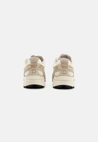 Salomon Sportstyle SPEEDCROSS GTX UNISEX - Baskets basses - vanilla ice/white pepper/feather gray