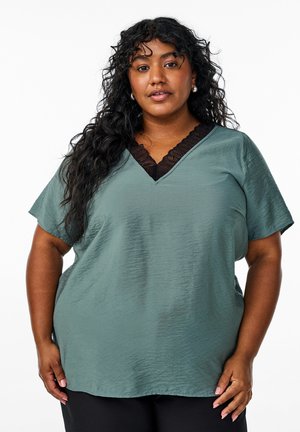 KURZÄRMELIGE MIT SPITZENBESATZ - Blouse - balsam green w black