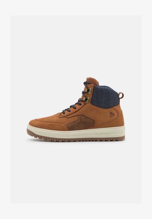 Stivaletti stringati - cognac