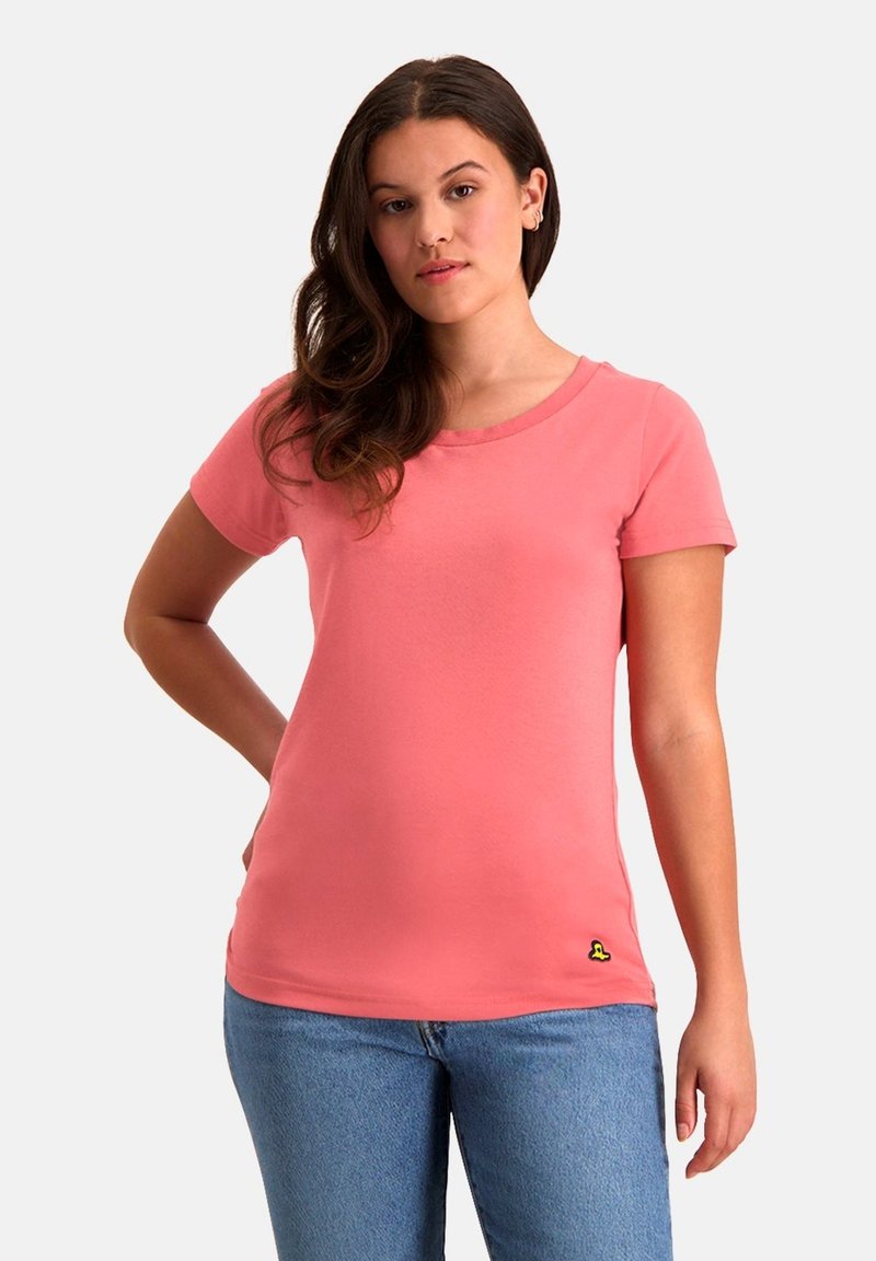 Korte mouwen, ronde hals t-shirt in koraal katoen met een zachte textuur en een klein geel logo accent nabij de zoom.