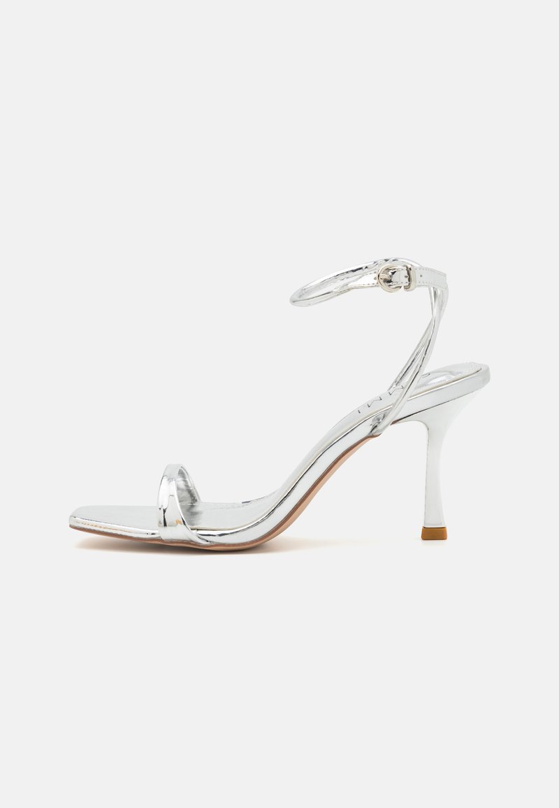 Simmi London Sandalen crème