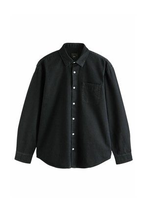 Camicia in denim nero con maniche lunghe, chiusura frontale con bottoni, colletto a punta e una tasca sul petto. Presenta bottoni bianchi e una vestibilità morbida.