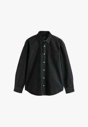 Camicia in denim nero con maniche lunghe, chiusura frontale a bottoni, taschino sul petto e colletto classico. Tessuto morbido con vestibilità casual.