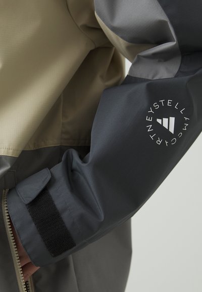 adidas by Stella McCartney Veste de survêtement - carbon/deep dove/desert sand