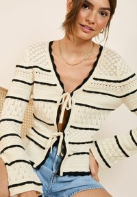 Friends Like These REGULAR FIT - TIE FRONT POINTELLE - Kofta - cream