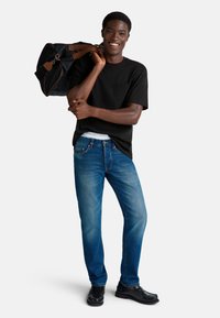 United Colors of Benetton WITH POCKET - Jednoduché tričko - black