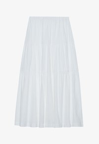 Falda midi blanca con volantes y una cintura elástica, con una tela texturizada y sutiles franjas verticales en toda la tela.