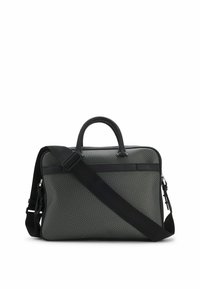 Grå tekstureret bærbar computertaske med sort lædertrim, øverste håndtag og justerbar rem. Rektangulær form med lynlås og subtilt mønster.