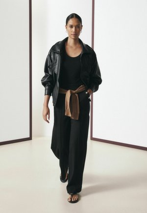 Next, PETITE FIT - PONTE WIDE LEG TROUSERS WITH BUTTON DETAILING - Nohavice - black