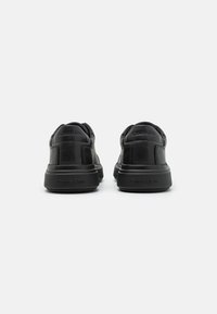 Calvin Klein LACE UP - Tossud - triple black