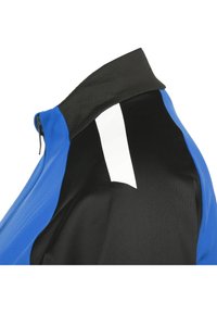 Maillot de cyclisme bleu et noir avec une fermeture éclair courte, présentant un détail en rayure blanche à l'arrière et un col texturé.