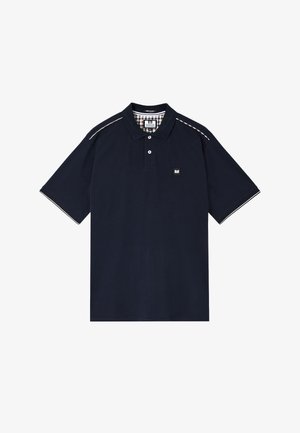 Marineblaues Kurzarm-Poloshirt mit zwei weißen Knöpfen, kariertem Innenkragen und kleinem quadratischem Logo auf der Brust.