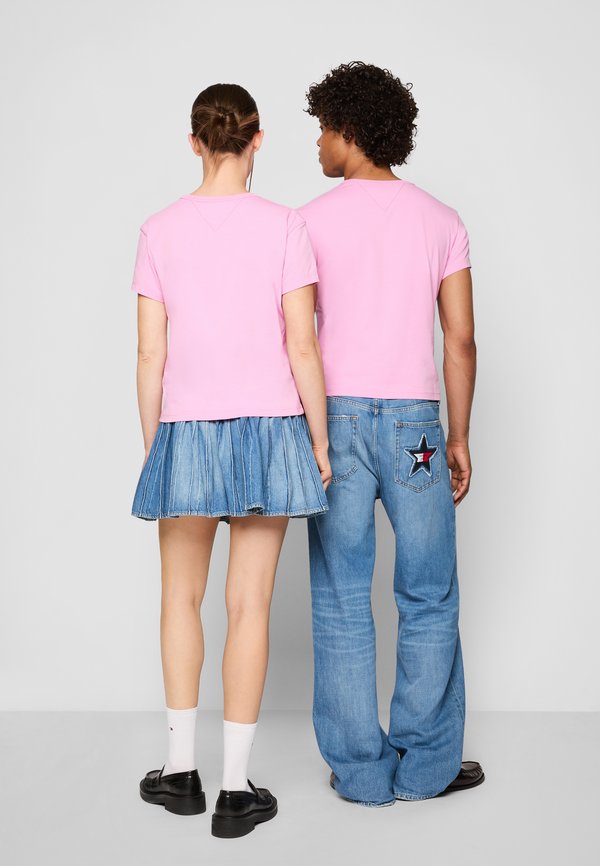 EXCLUSIVE TEE UNISEX - Print T-shirt2