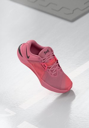 METCON 10 - Training shoe - peony/black/sea coral/lava glow