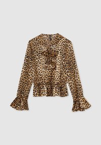 Blusa con stampa leopardata, maniche lunghe, scollo arricciato e vita elasticizzata. Presenta polsini a campana e un tessuto liscio e leggero.