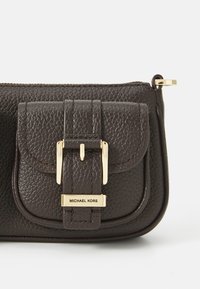 MICHAEL Michael Kors ZOE POUCHETTE - Handbag - chocolate