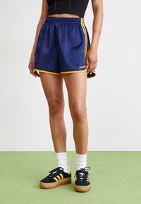 adidas Originals SPRINTER - Šortai - dark blue