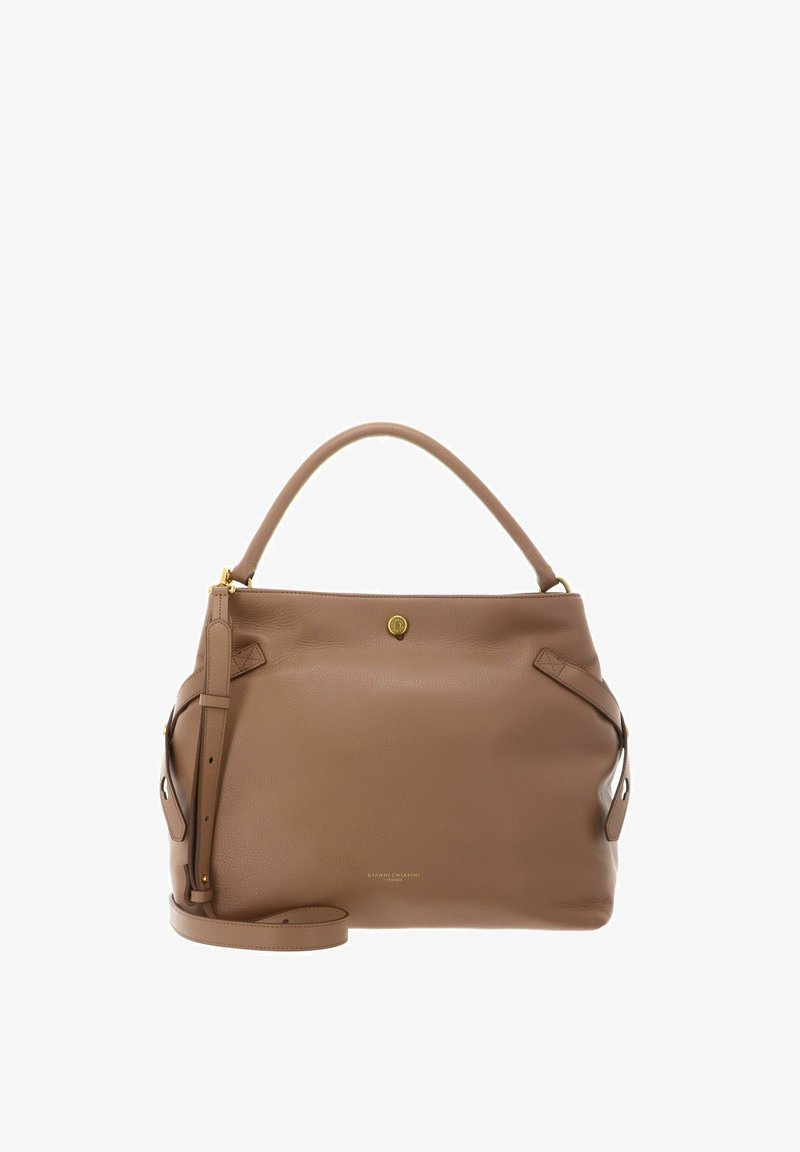 Sac à main en cuir marron avec une poignée supérieure, une bandoulière réglable et une garniture dorée, doté d'une petite fermeture à bouton rond.