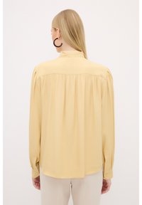 adL WITH TIE DETAIL - Overhemdblouse - yellow