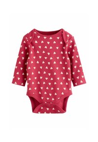 Röd långärmad babydräkt med vitt hjärtmönster, tryckknappar i botten och ribbad tygtextur.