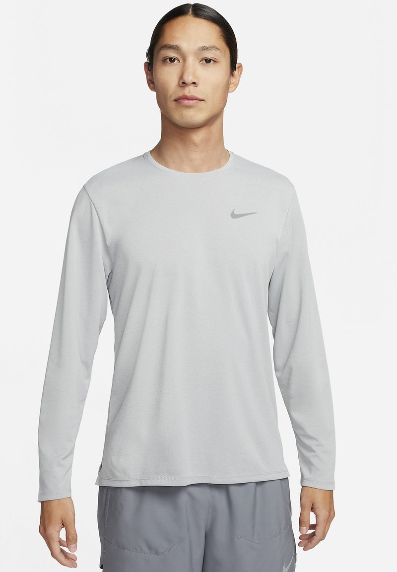 Nike Performance MILER TOP - Langærmet T-shirt - grey fog particle grey heather