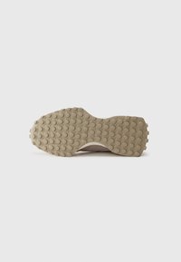 Thumbnail Image 5