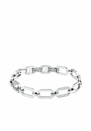 Bracciale in argento con maglie rettangolari intrecciate, una delle quali è decorata con pietre preziose trasparenti, che presenta una finitura lucida e un design moderno.