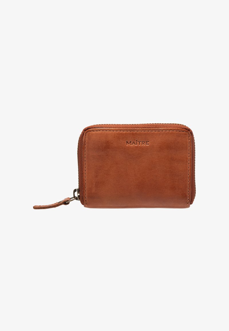 Portafoglio in pelle marrone con texture liscia, chiusura con zip e un piccolo cinturino attaccato. Presenta il nome del marchio impresso sul fronte.