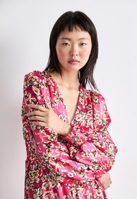 HUGO KWEEN - Robe longue - mehrfarbig