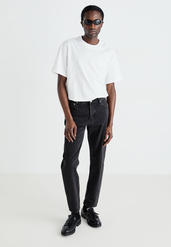 BARREL TAPERED - Loose Jeans4