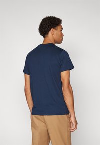 Tommy Jeans SLIM LINEAR TEE  - Pamata T-krekls - dark night navy