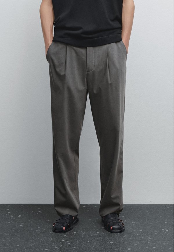 RELAXED FIT DARTS - Stoffhose