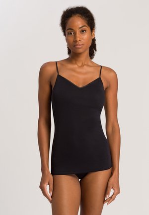 Camisole nera realizzata in un morbido e elastico tessuto, con spalline sottili e scollatura a V. Texture liscia e silhouette aderente.