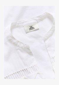 Valitud, bright white