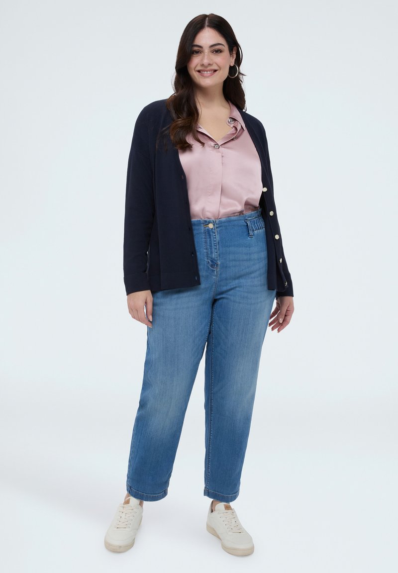Jeans Balloon Lavaggio Vintage FIORELLA RUBINO – Autunno Inverno 2025, Vita Elasticizzata, Tasche Americane, Perfetto Per Look Comfort E Versatili - 3