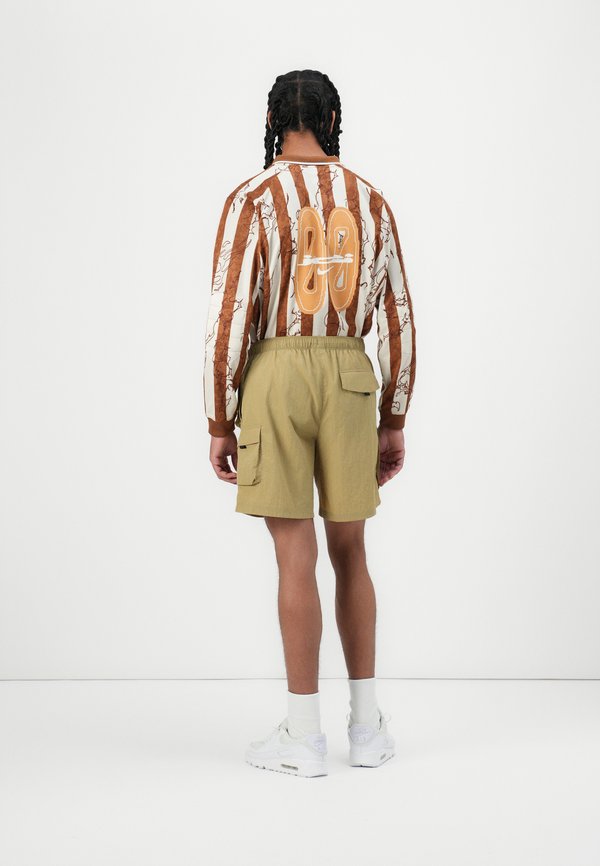 WOVEN SHORT - Shorts3