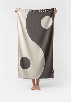MAЯSIKØH, YING YANG TOWEL - Strandtuch - black