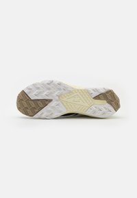 Nike Performance Chaussures de running - white