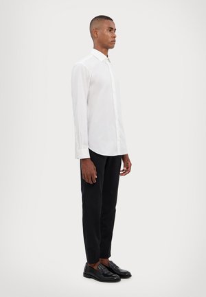 Michael Kors MODERN FIT - Formální košile - white