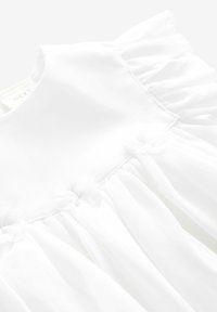 Next REGULAR FIT - Koktejlové šaty / šaty na párty - white
