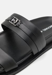 Miniatyrbilde 6