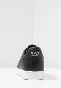 EA7 Emporio Armani UNISEX - Sneakers basse - black