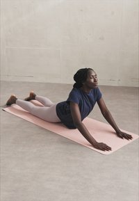 Yogasearcher NAMASTE - Apdrukāts T-krekls - navy