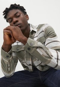Jack & Jones PREMIUM JPRROY - Camisa - beetle