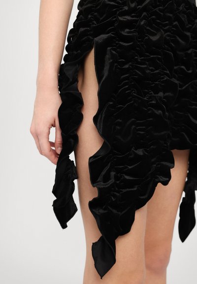 AVAVAV SMOCK DRESS - Koktailové šaty/večierkové šaty - velvet black