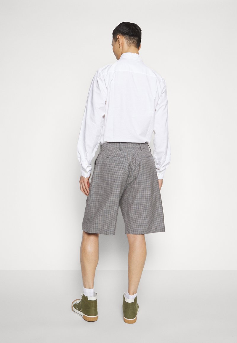 paul smith grey shorts
